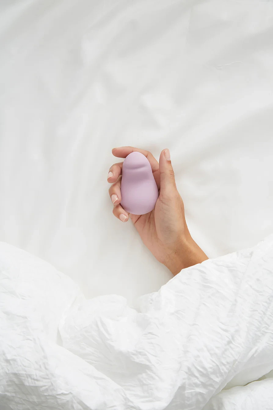 Over the Moon Clitoral Vibrator 3